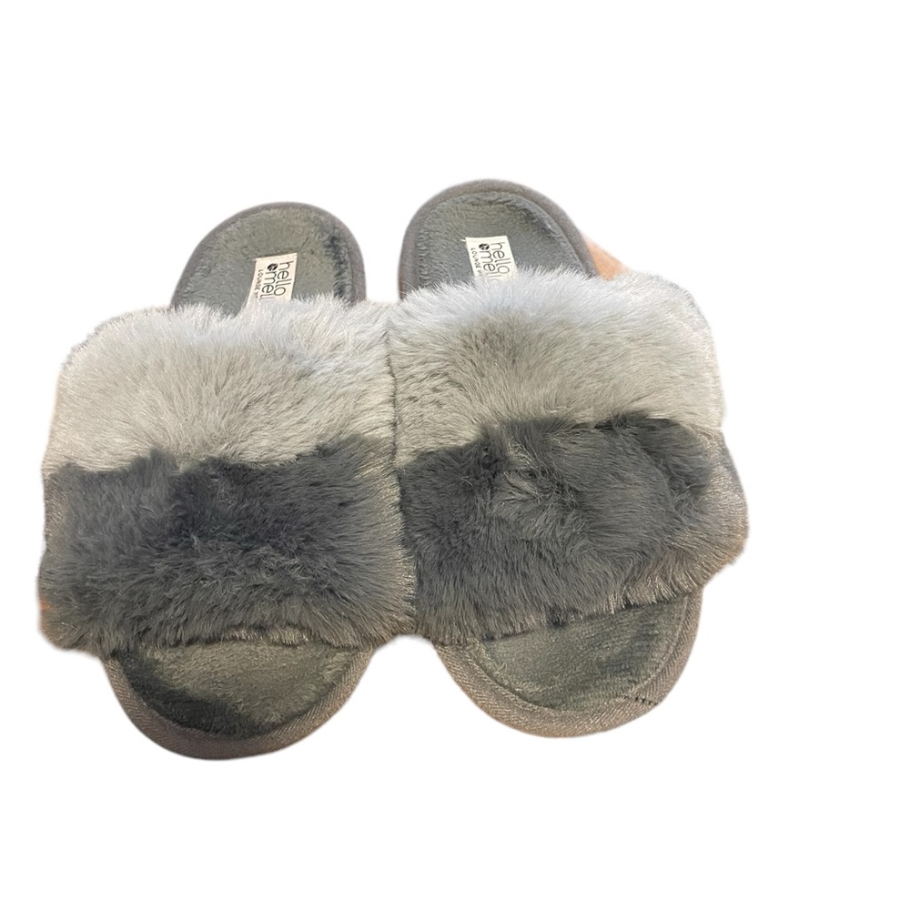 EUC grey faux fur slippers size s/m 7-8